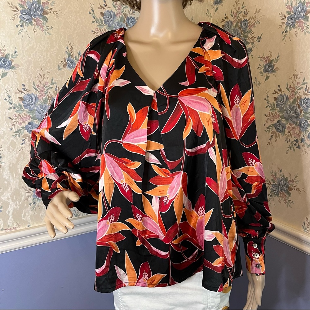 Fabrik Floral Print Vneck Puff Sleeve Blouse, Size S